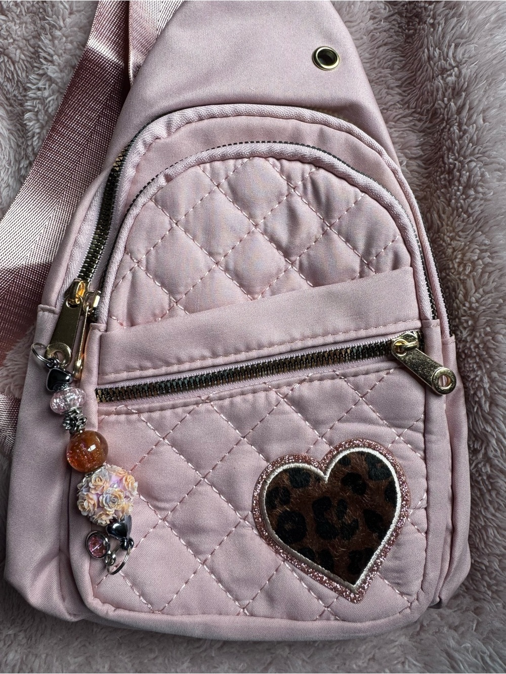 Handmade Pink Quilted Heart Sling Bag - Picture 2 of 6